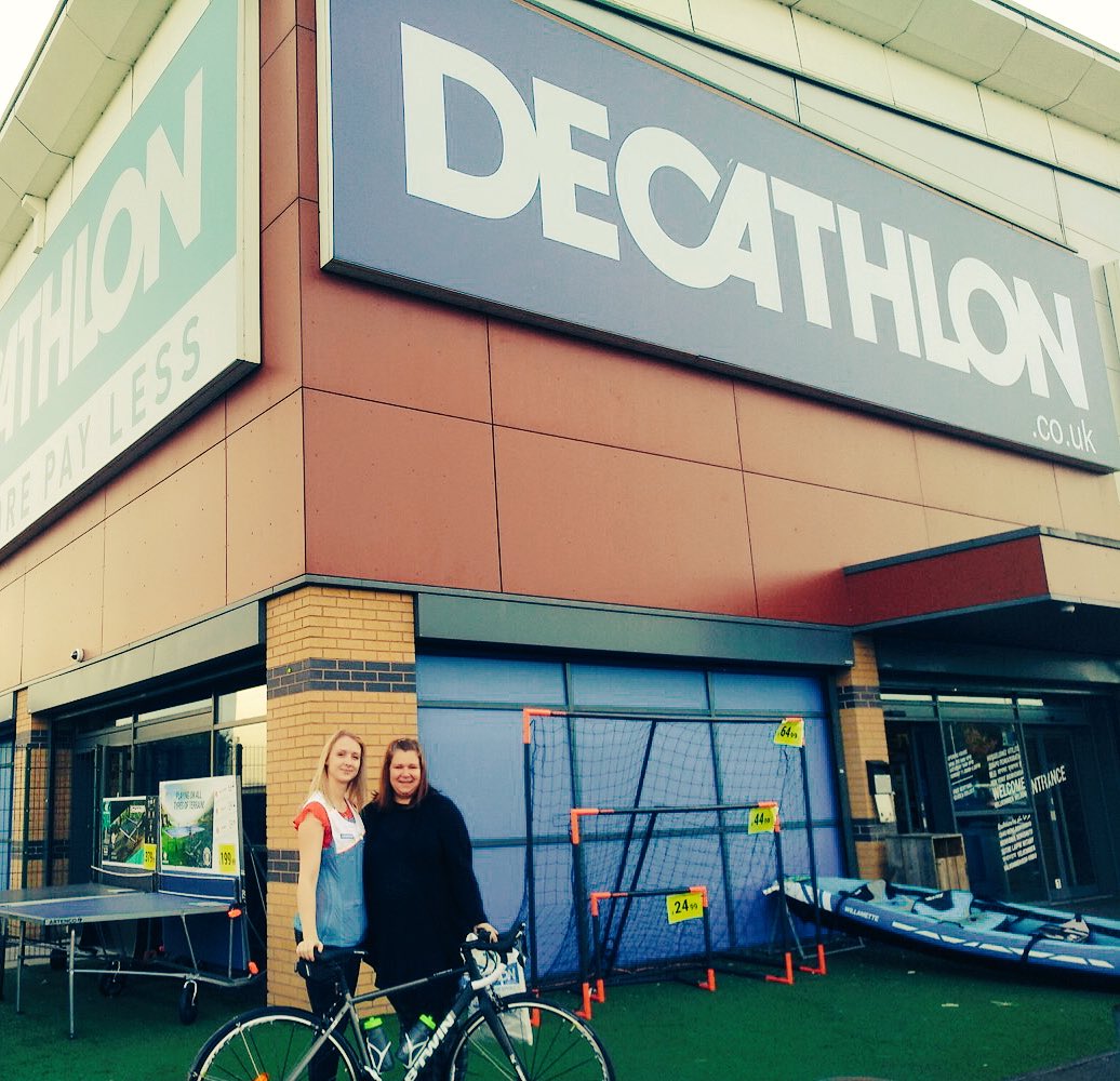 plazar16's tweet photo. 2nd #GBR #GetBritainRiding ambassador for @bikeradar @cyclingplus &amp; @DecathlonUK collects her new @btwin bike &amp; kit from Wednesbury store 👍 https://t.co/ANDtG5uxT5