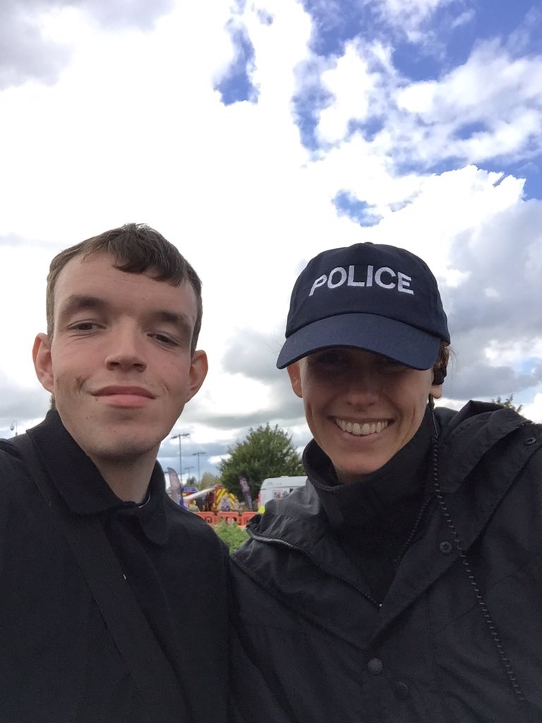 ChrisFr37890826's tweet photo. #GPOpenDay17 @GlosCityPolice @CINeilSmith @GlosPolCrimeOps https://t.co/yk6vq9Uk3q