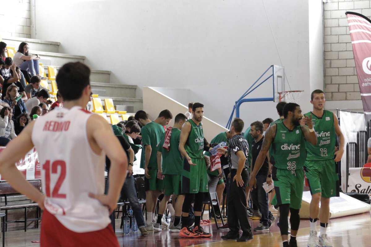 bilbaobasket's tweet image. 24 puntos, 5 asistencias, 4 rebotes y 4 robos en 23:37 minutos. Los números de @LucioRedivo hoy