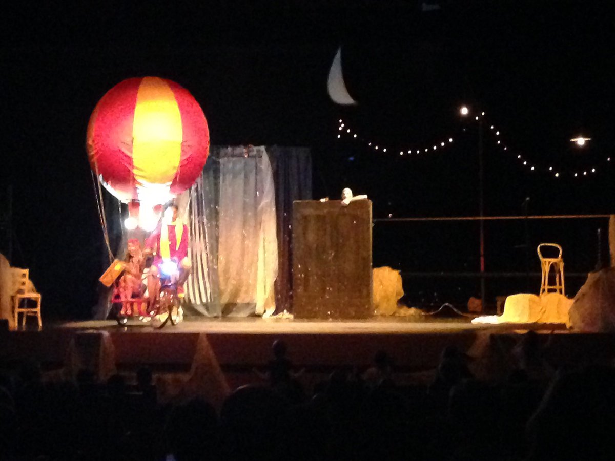 La magia del #teatro con @pantakin e il sognatore. <a href="/TeatroCristallo/">Teatro Cristallo</a>