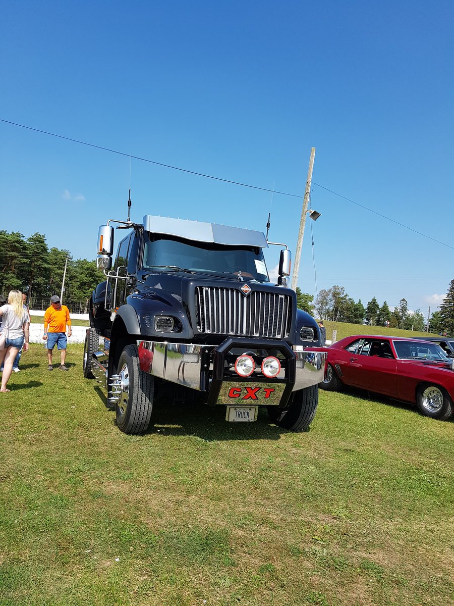 949TheRock's tweet image. Lots of fun to be had at the Show and Shine in Bowmanville! Proceeds going to @HumaneSociety $15 per person Bring your drinks, food etc.