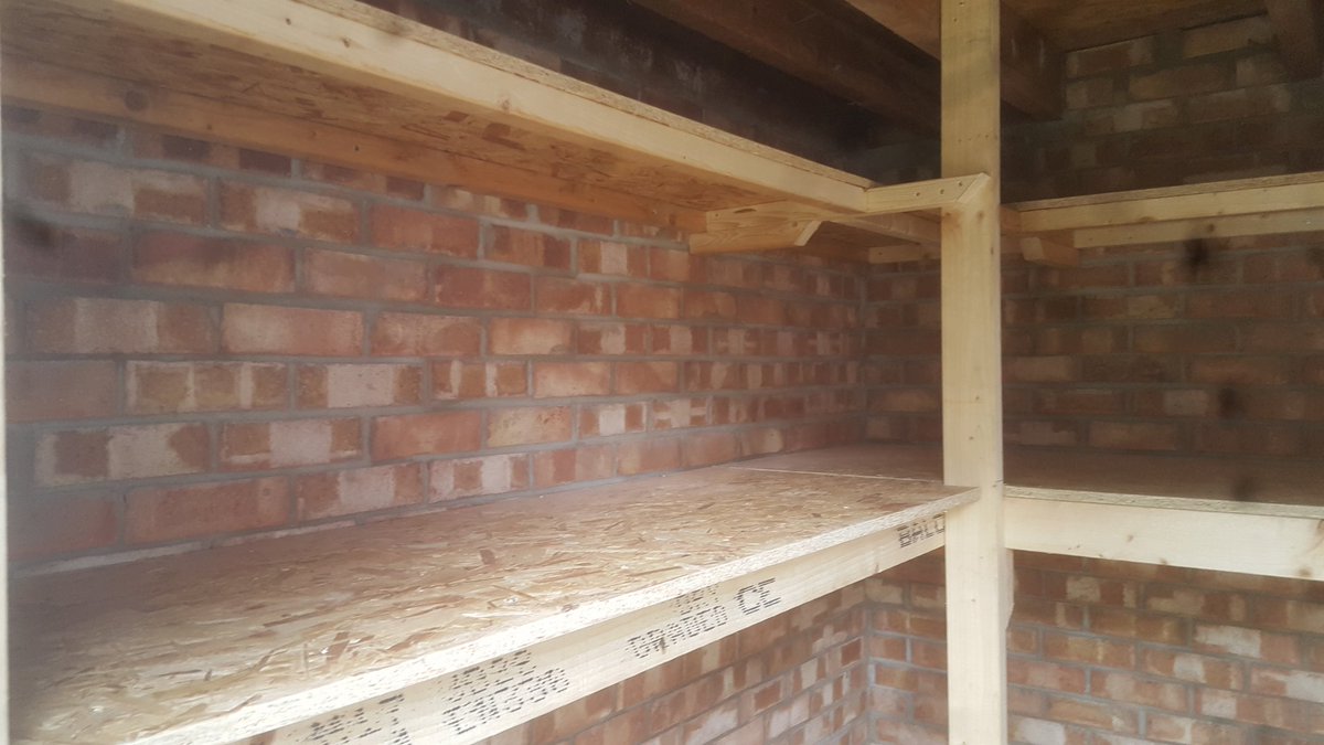 CarpentryTiling's tweet photo. Photos of some shelving I constructed for a garage. https://t.co/G02nv0D01G