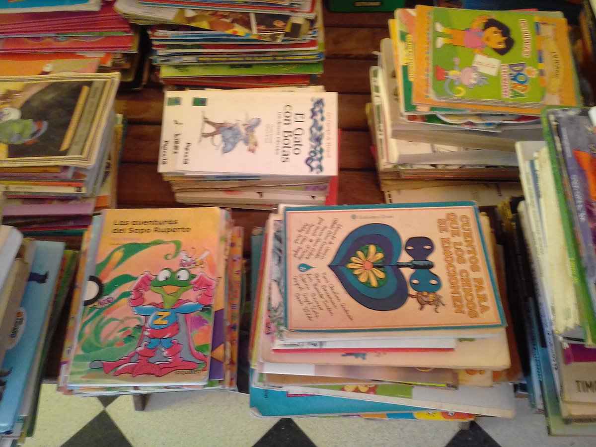 MMariaDivi's tweet image. Algunos de los libros listos para la siembra !
#LibrosPerdidosMDP @CasadeVeinte