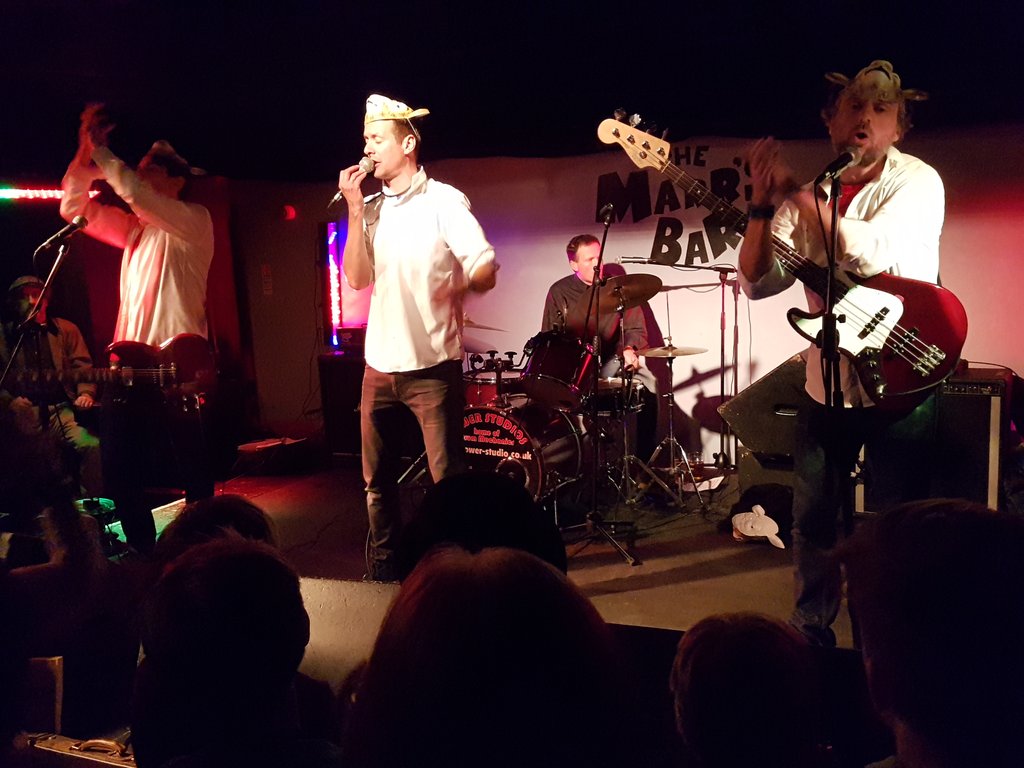 WorcsMusicFest's tweet photo. Ladies & Gentlemen, we give you @Calmlikeariot for the final time at The Marrs Bar right now! #wmf2017 #worcesterwelcome https://t.co/3VmQAkjmFY