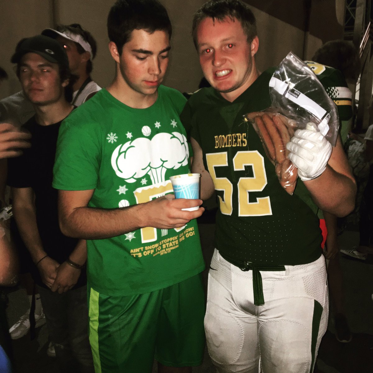 huls_travis's tweet photo. #hotdogsandnachocheese #dayone #brotherfromanothermother https://t.co/oB1iBsq991