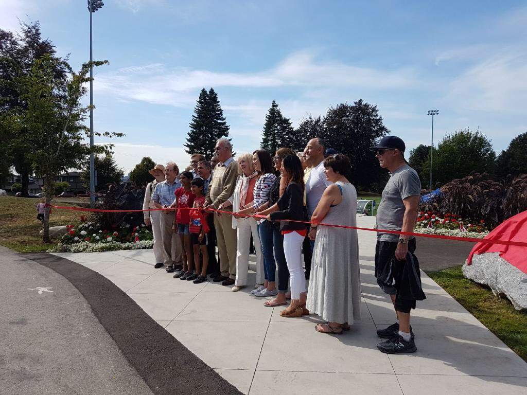 We're at Fen Burnett, celebrating its new look and official reopening. Come on over and play. #Awesome #NorthVan https://t.co/ibSF5ePPKE