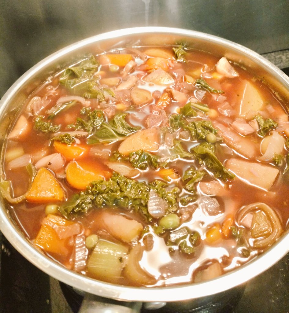 SeismicMushroom's tweet photo. 'Tis the season for bulk cooking herby, rooty vegetable goodness. #AlcoholFreeWine #veganrecipehour #Vegan #VeganFood #BulkCook #StewSeason https://t.co/hmRV7el41B