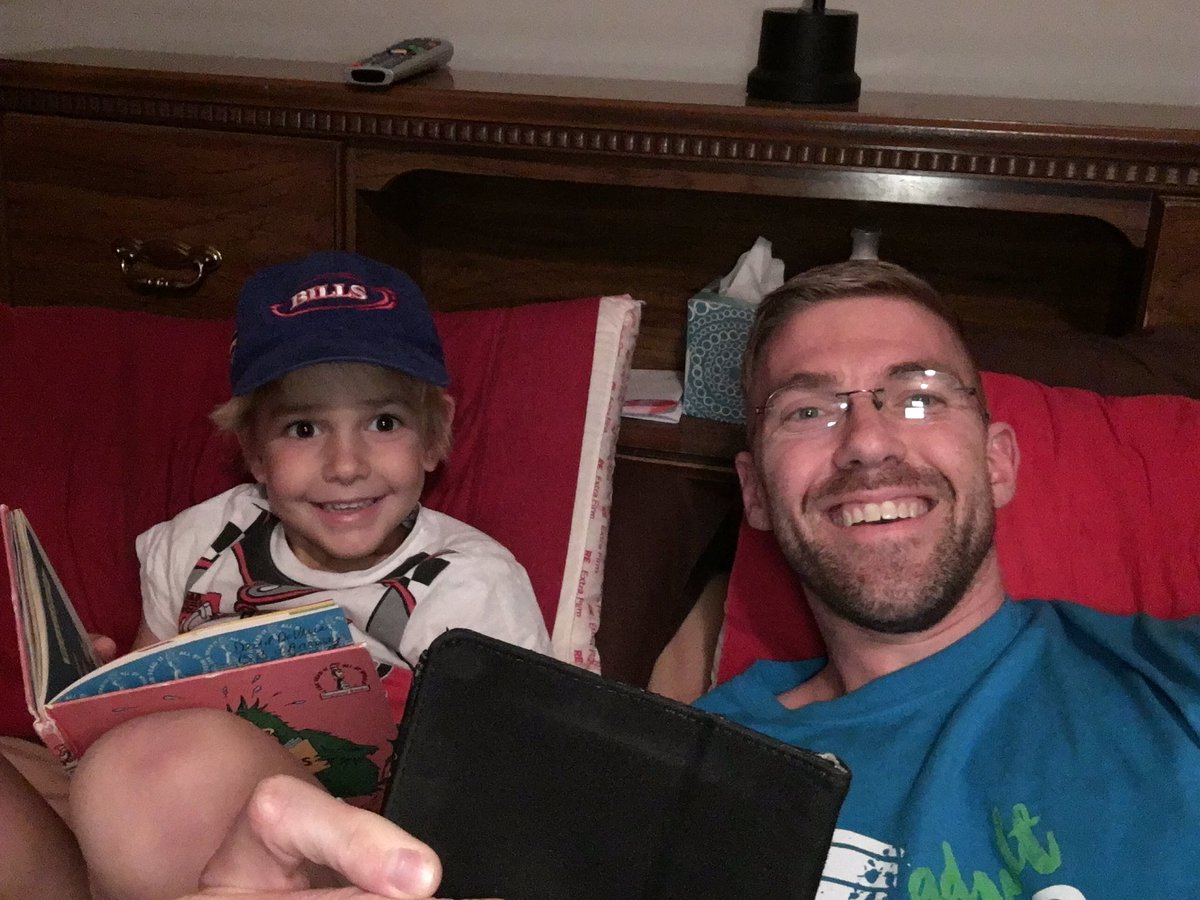 davejdevries's tweet image. No offense Garth Brooks, but no show can compare to getting to spend time with my son reading together before bed. #lovebeingyourdaddy