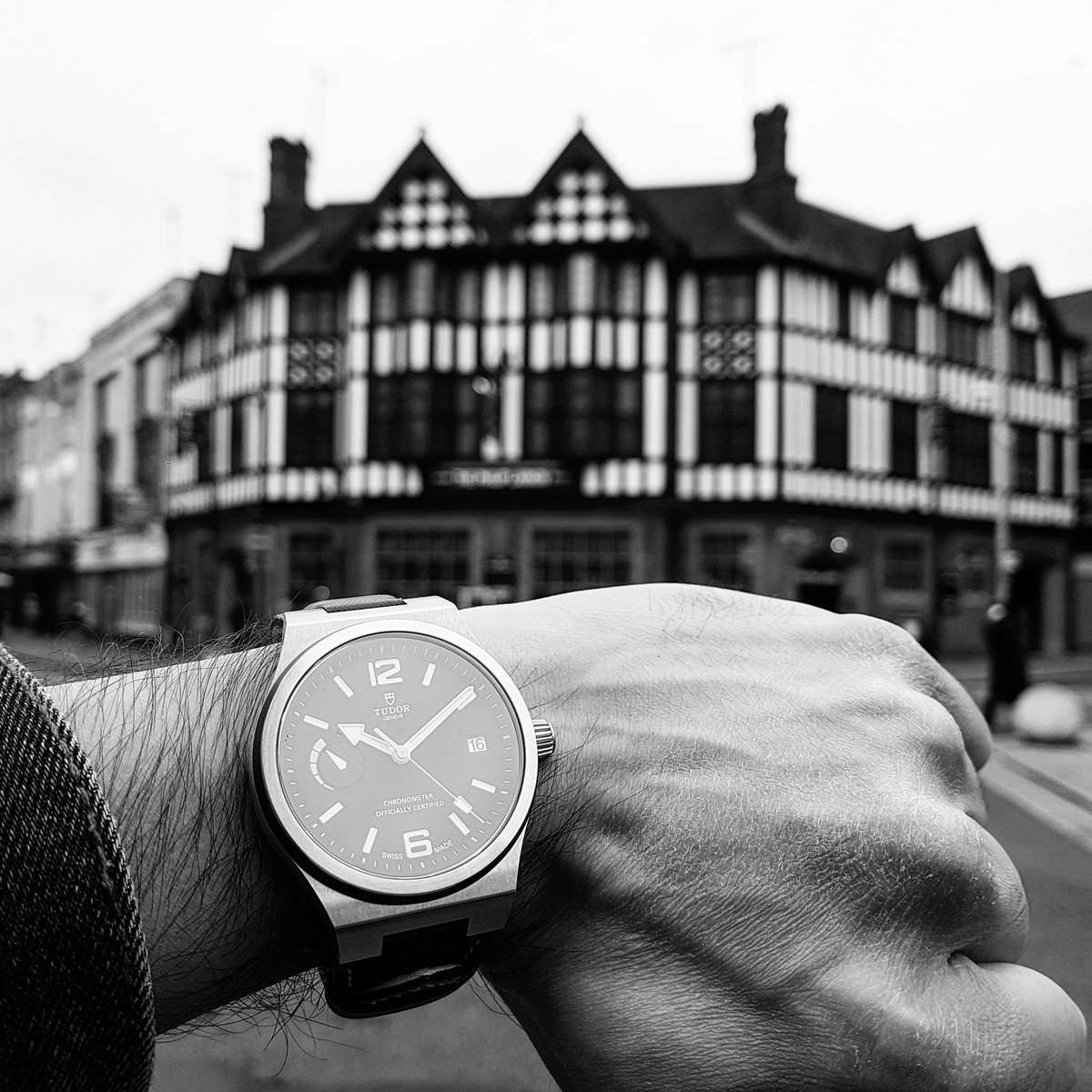 theoneinyellow's tweet photo. @watchuseek My #Tudor #NorthFlag
#TudorNorthFlag #watches #wruw #FocalElear #headphones #Onkyo #digitalaudioplayer #NuForce #audiophile #beastieboys ⌚🎧 https://t.co/r3udkUGefK