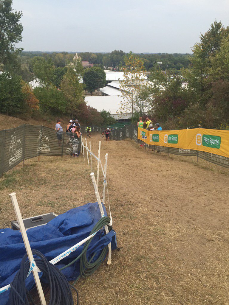 spcxteam's tweet photo. Meh. Some people walk. #mtkrumpit https://t.co/fDTExGK651