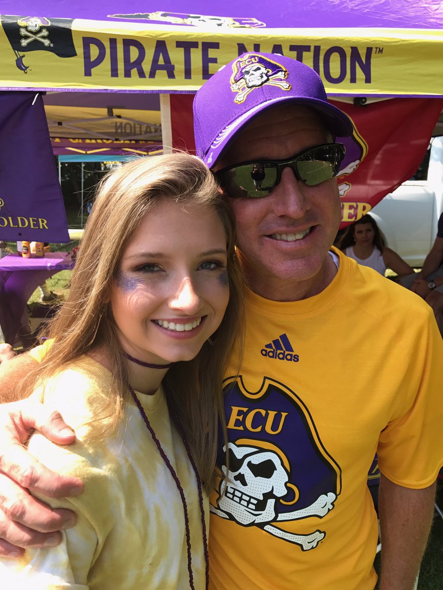 CooperChrist's tweet image. Undaunted with my lovely Freshman!
#ECUgameday