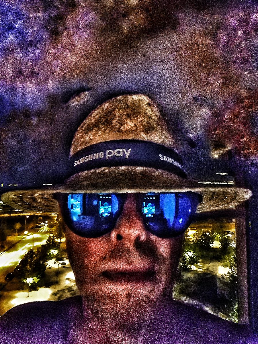 biral_shop's tweet photo. In space with @HawkersCo and @SamsungPay https://t.co/BTehd1dsr5