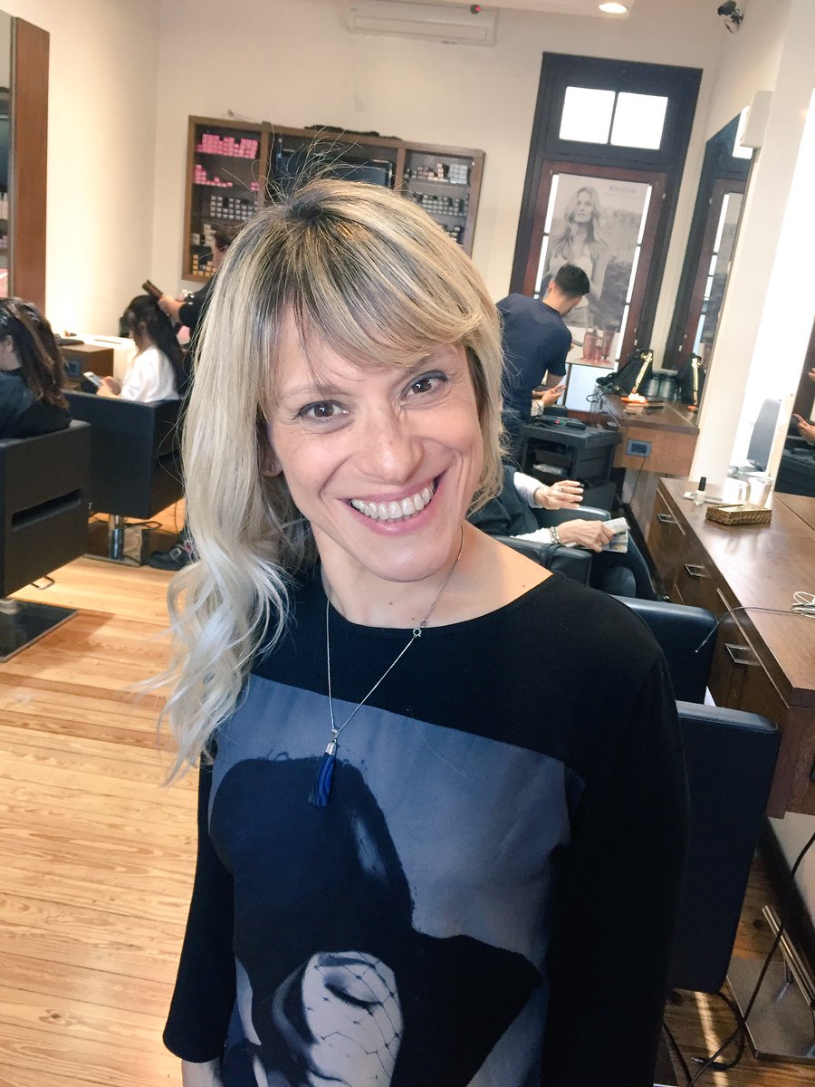 navarromonica's tweet photo. @AmorMioUY me cambia el pelo! GRACIAS #Monica Fernández y todo el grupo de trabajo CRACKS TODA LA BARRA https://t.co/T7clM34jhc