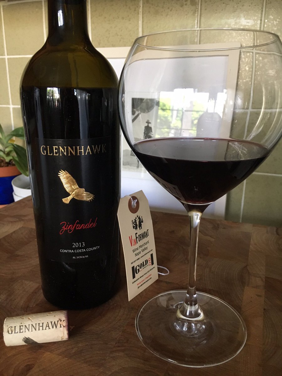 Trying an awesome Zin from Glennhawk via The Vinformants. 😘👌🏻
Only avail for 2 hours! Get 1 at vinformant.com -discount "12case"