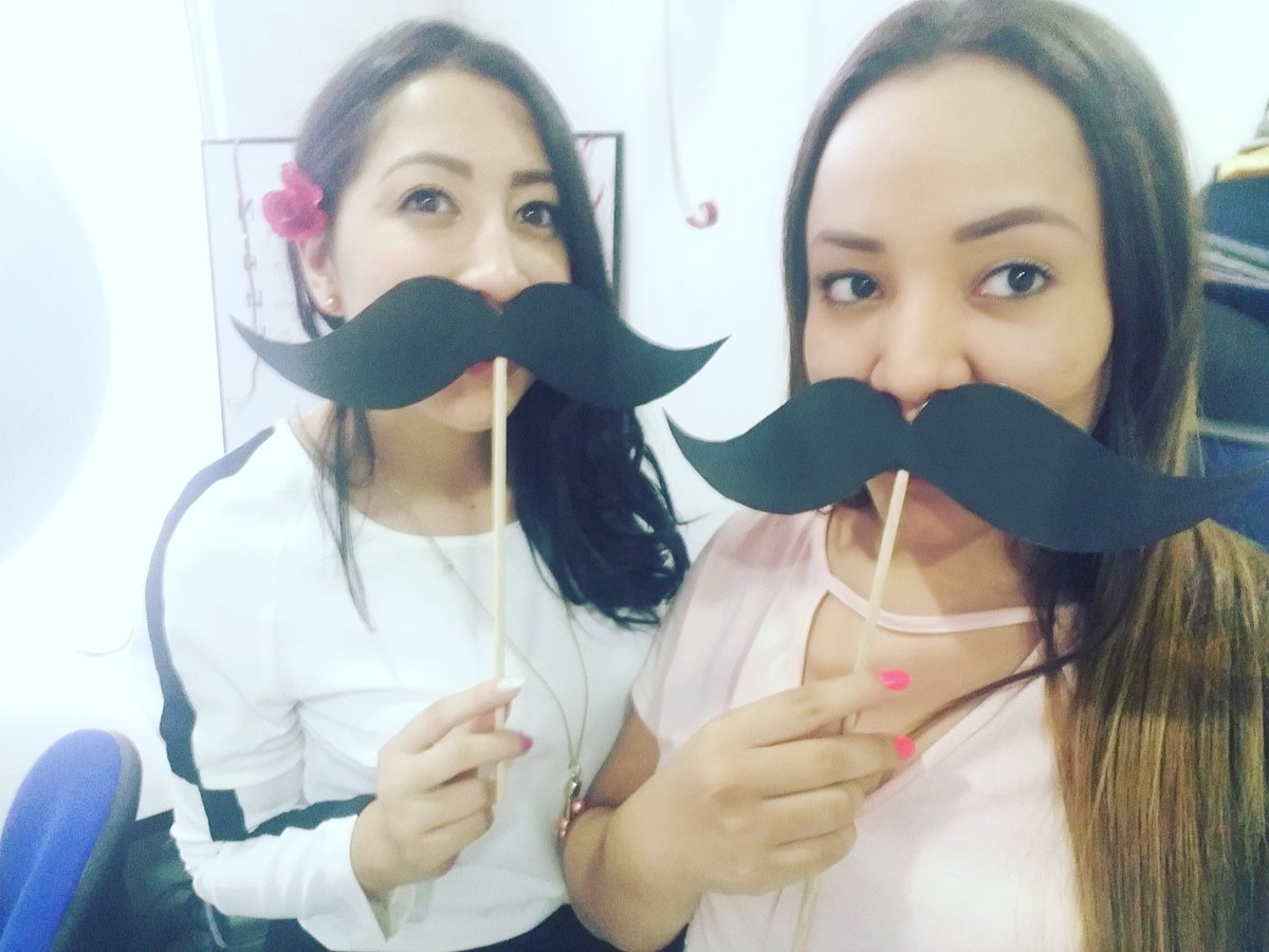 Isavelez95's tweet photo. Cumple de mi amiga beia 😋😋 https://t.co/1pFUEG6ZIE