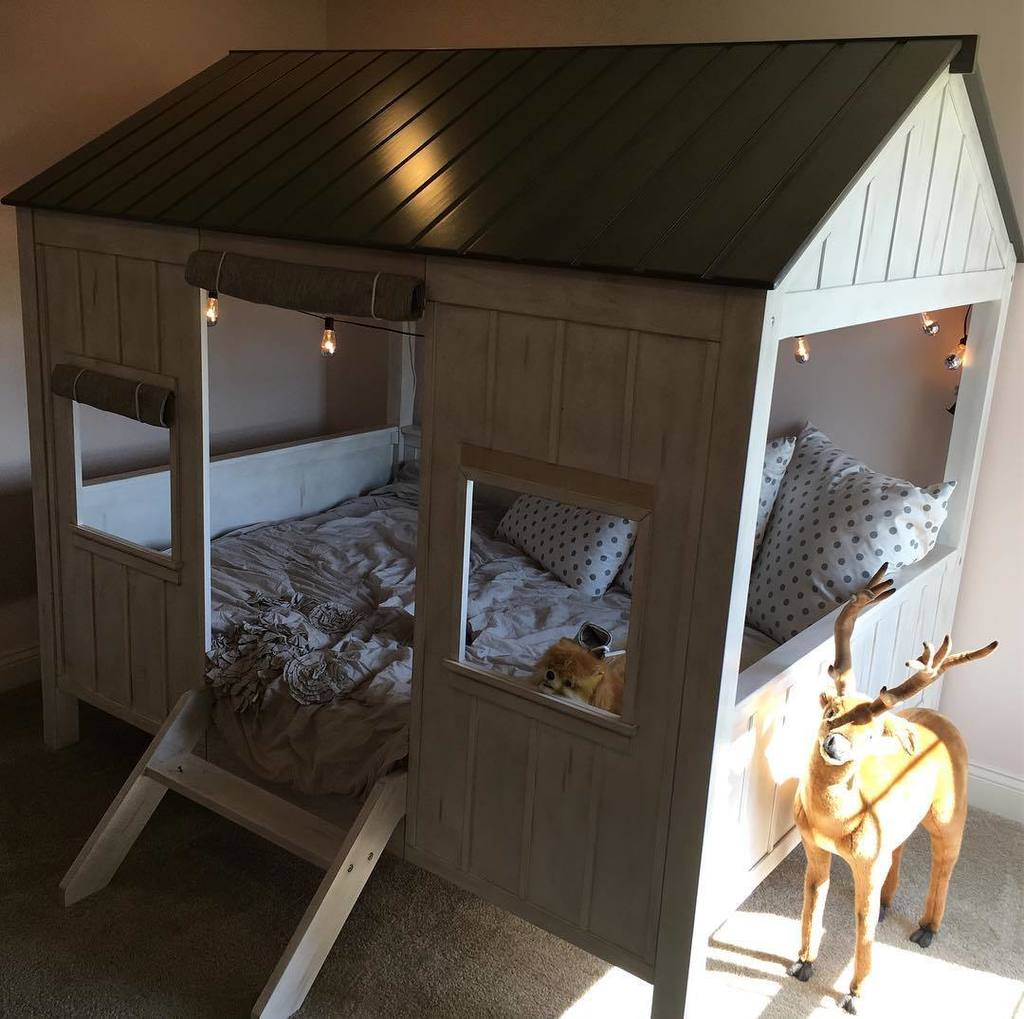 jrshannon77's tweet photo. Possible new bed idea for #els2015 and #addy2017 ? As seen at @biaparade in #Galena today. Lots of great new homesโฆ https://t.co/NMNHnps9um https://t.co/oZ3Z57yUDG