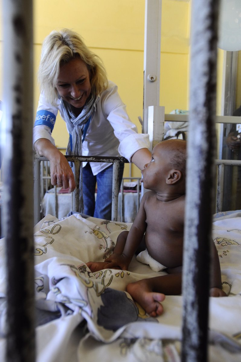 Sabine Christiansen <a href="/SabineChristi13/">Sabine Christiansen</a> Mein Wunsch zum #Geburtstag: Es gibt kein feindliches Kind, helfen wir allen mit UNICEF
