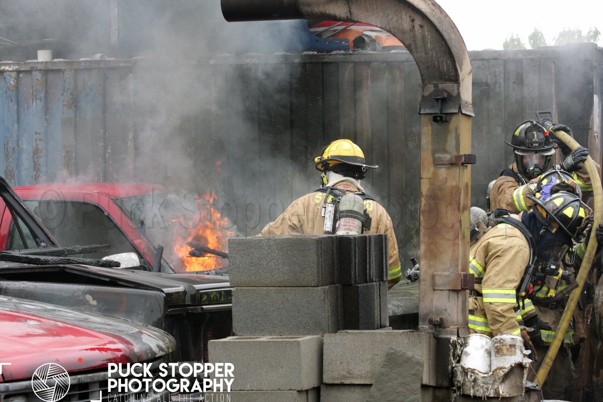 PSPhoto1's tweet image. Check out the photos shot by Bill Tenca from a well involved shed fire handled by the @SFDPIO (@SPFFA786 ) today! puckstopperphotography.com/p33163268!