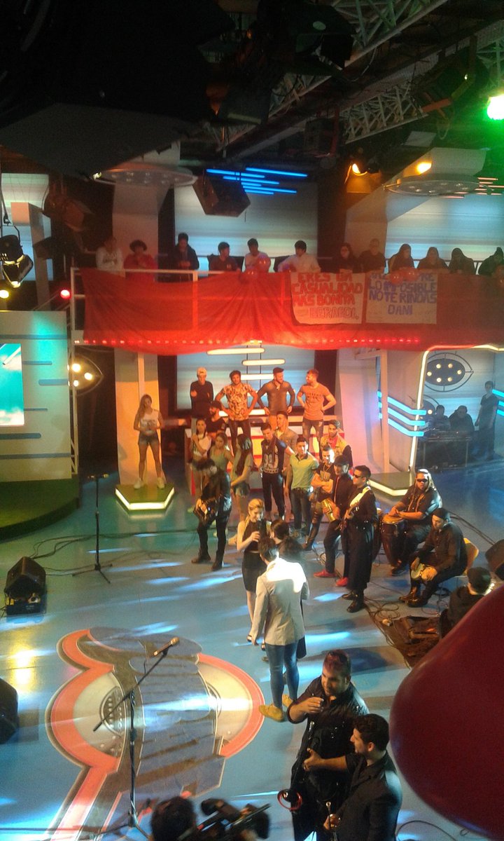 Chris_prestige's tweet image. Empezó @combatearg ATR 🎉🎉🎉 cc @laufer4 @juani_martinez , hoy hace tus preguntas usando el hashtag #CombatePregunta 👈