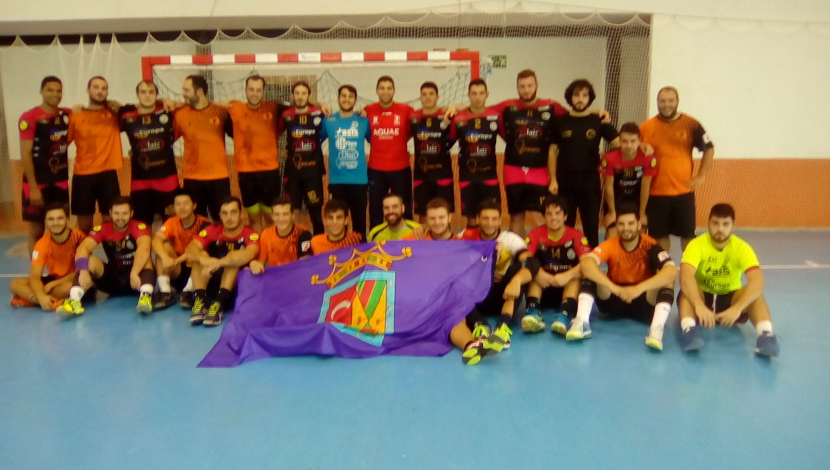 El equipo Senior Masculino continua con su preparación de pretemporada 
El sabado jugó un partido contra Balonmano Colmenar Viejo de Madrid