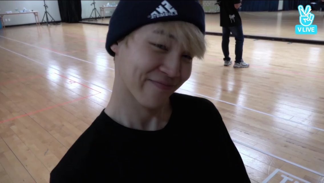 low quality jimin 💐 (@lowqualityjimin) on Twitter photo 