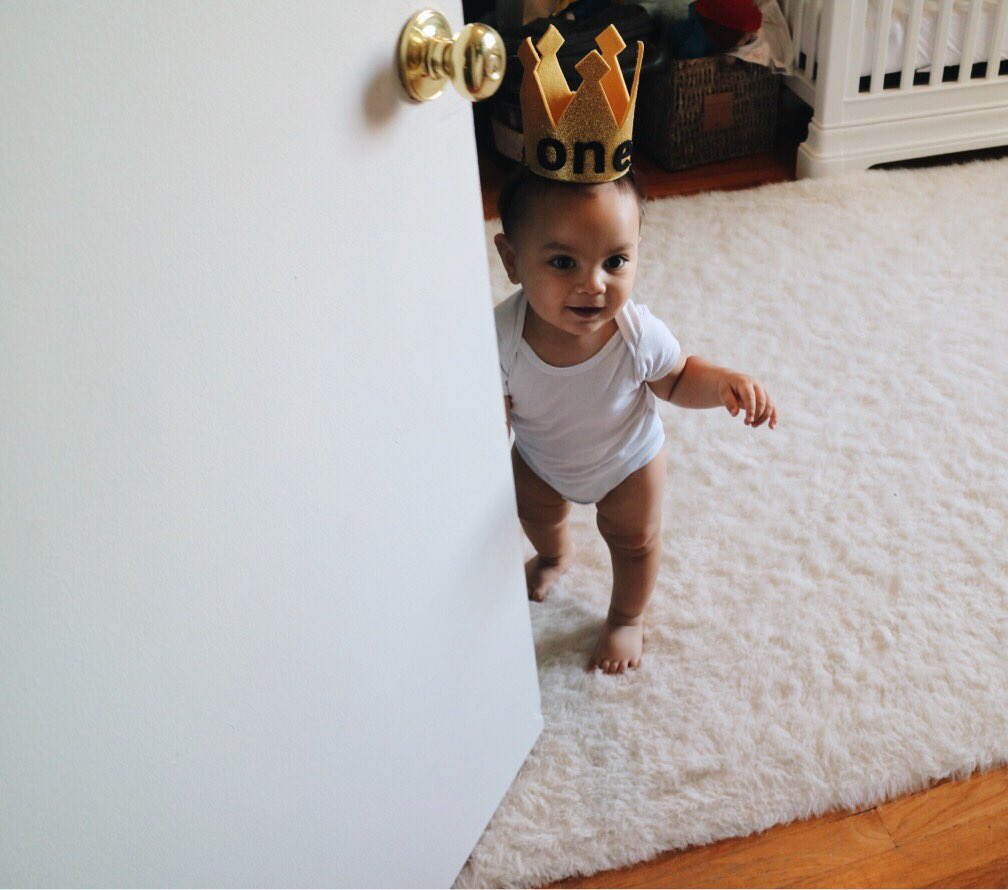 mariaanntellez's tweet photo. My little prince 🖤👑 https://t.co/GPpbKbK28K