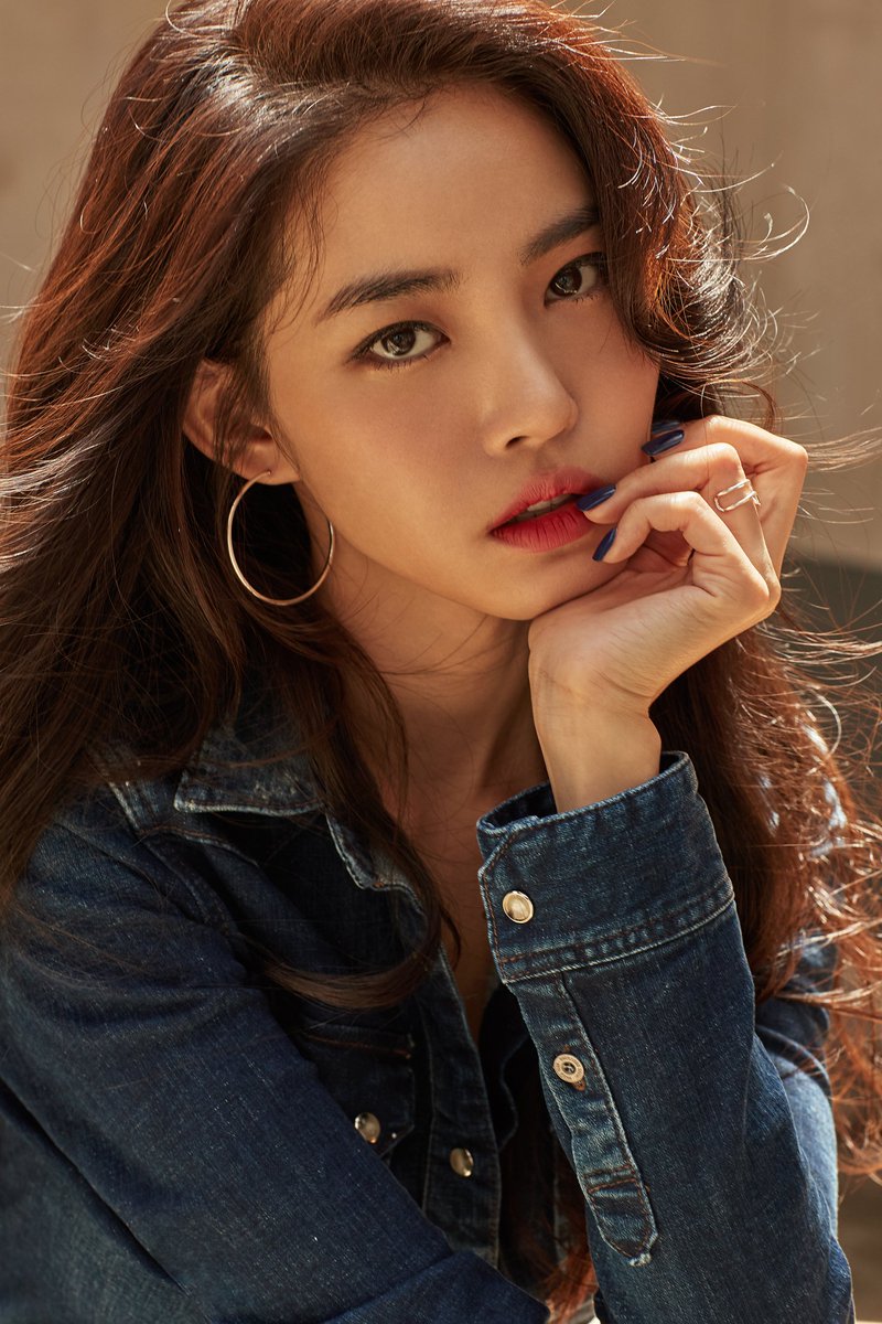 Hwang Seung Eon Hwang Seung Eon 황승언 Fanpage Updated