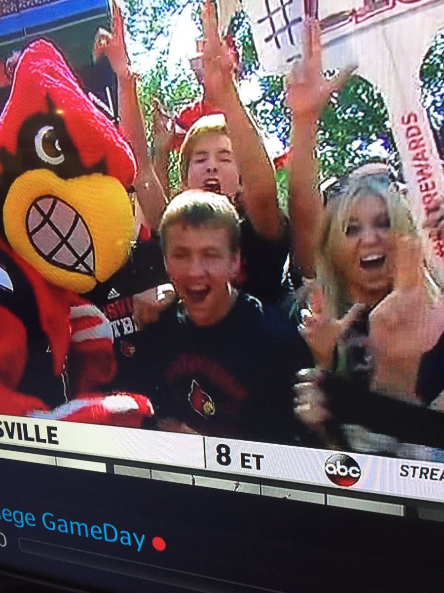 WomenLoveMike's tweet photo. Got on College GameDay, watching the Cards game and I "scored a goal", this is the best day of my life https://t.co/IAlpHiSnKf