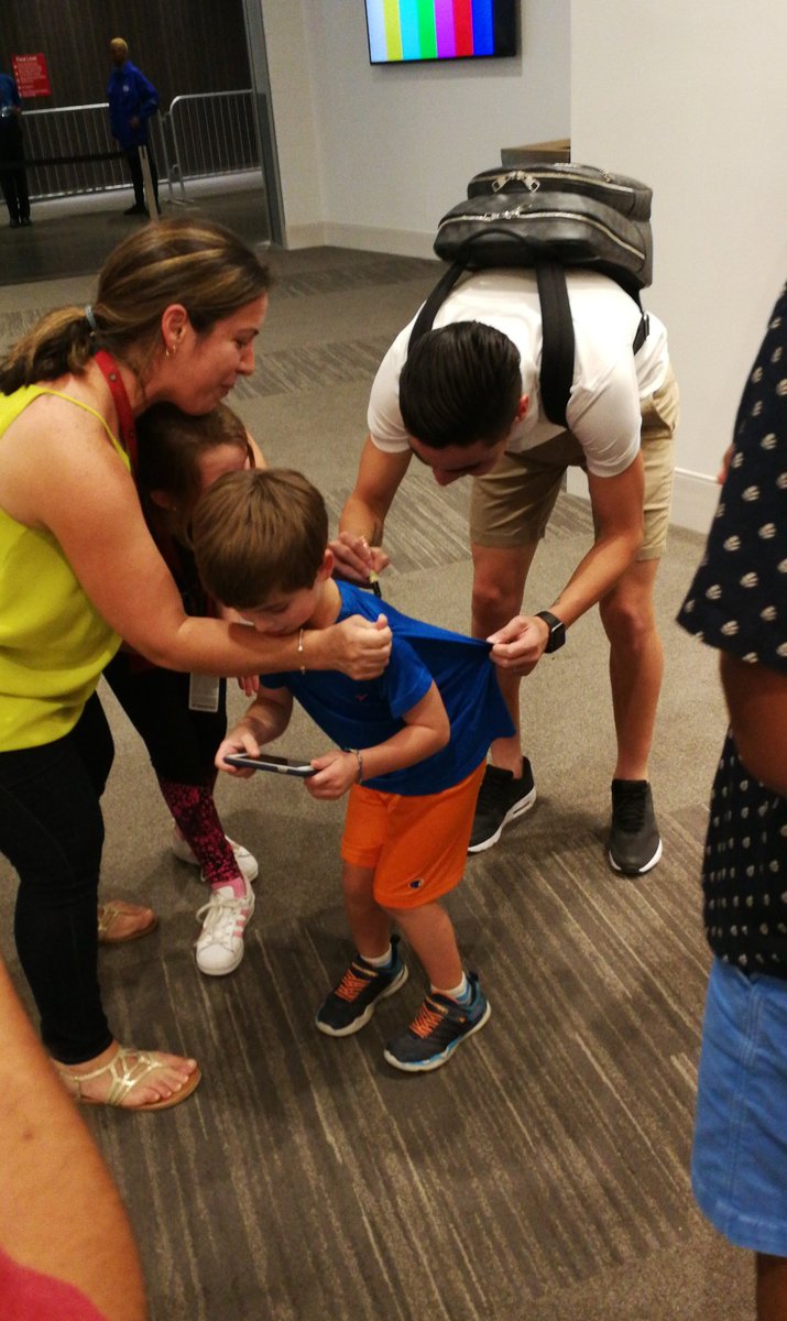 marceloburgosf's tweet image. En Paraguay no dimensionamos lo que genera Miguel Almirón en Atlanta. Lo aman y es nuestro gran embajador con su fútbol a puro show.