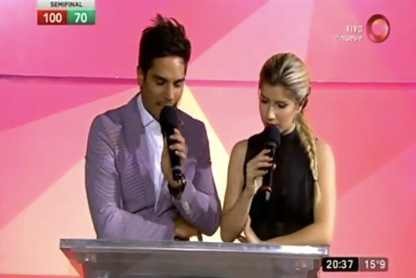 belleelaurita's tweet image. &quot;El eliminador&quot;💥😎 en #CombatePregunta con preguntas súper difíciles😬 @laufer4 @juani_martinez 🎤💚❤️