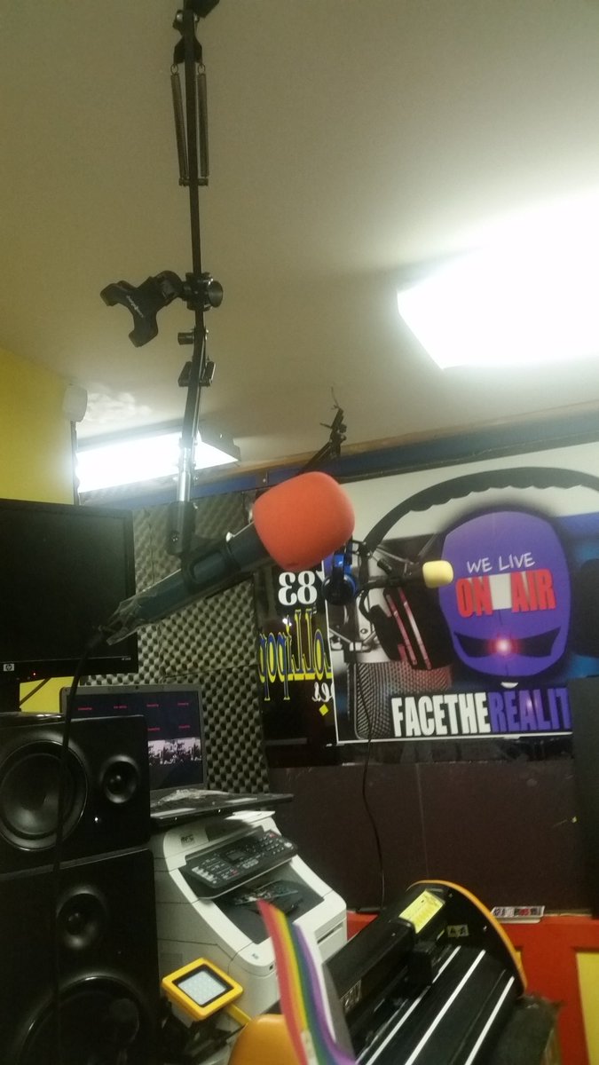 Facetherealityradio tweet media