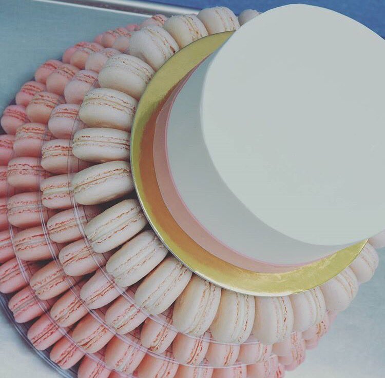Love this unique macaron cake by <a href="/imacakecouture/">IMA Cake Couture</a> 😍 #weddingcake