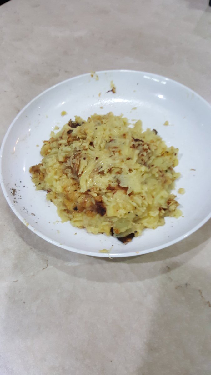 craftc50's tweet photo. @GordonRamsay  how my mashed potato mozzarella added with cheddar cheese looks like? https://t.co/NAAWmVc2BH