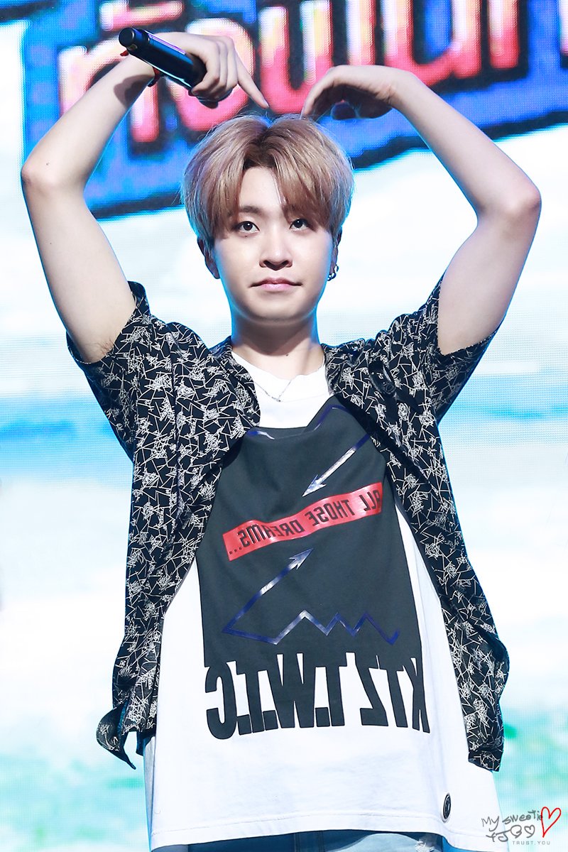 Happy 21/22nd birthday to this beautiful soul, Choi Youngjae. Thank you for  making our lives brighter, baby otter. 💚🐥 #SunshineYoungjaeDay, image size:800x1200