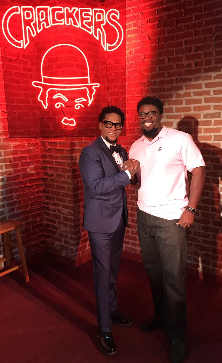 MaggieALewis's tweet photo. Celebrating my King with one of the original #KingsOfComedy DL Hughley! #40 #laughoutloud #gedsection 👑👑 https://t.co/GrBJGEYLs8