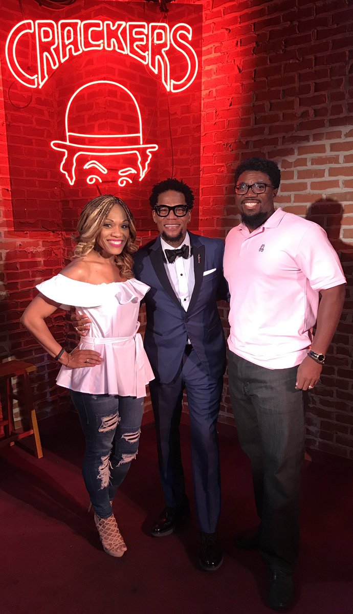 MaggieALewis's tweet photo. Celebrating my King with one of the original #KingsOfComedy DL Hughley! #40 #laughoutloud #gedsection 👑👑 https://t.co/GrBJGEYLs8