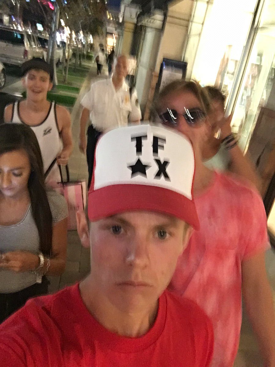 Tanner Fox (@tannerfox) on Twitter photo 