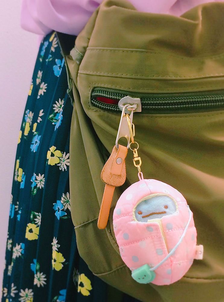 sumikko_335's tweet photo. 【10月発売すみっコぐらしコレクション】お気に入りのすみっコと一緒におでかけ♪ てのりぬいぐるみを可愛く持ち歩ける「おでかけすみっコ」が新登場！詳しくはこちら♪ https://t.co/x9Gm6f9rUN … #すみっコ情報 #すみっコ写真部 #すみコレ https://t.co/GpYbqrvAh0