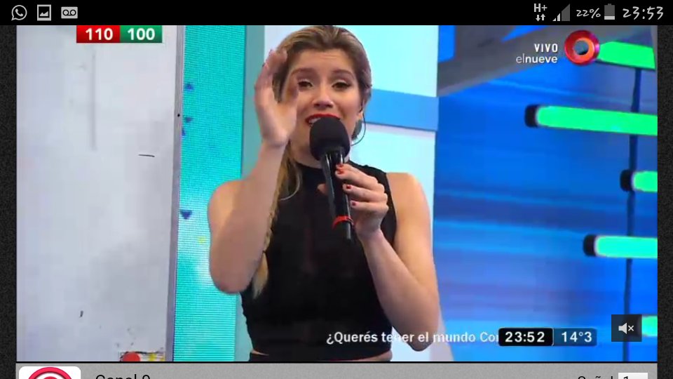 maribrune2014's tweet image. Hermosa La Conductora 👱💕🎤.
Me encantó el look de hoy ❤ Bella**
@laufer4 
#CombatePregunta