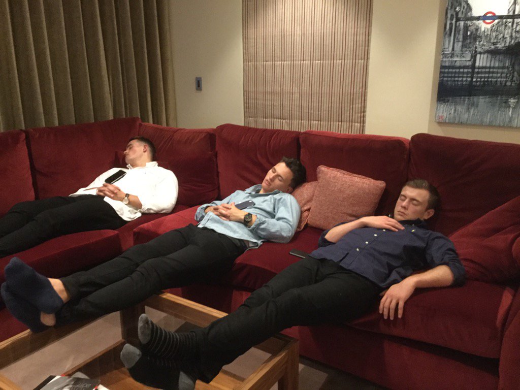 AndrewMilner4's tweet photo. @tomandmilner and friends enjoying some quality banter https://t.co/8CpyvX4UDd