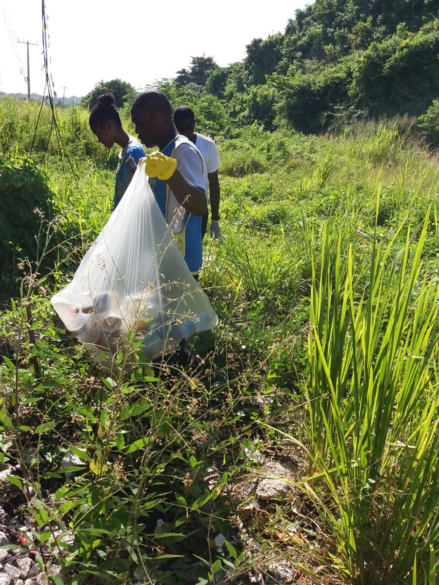 HopewellJCI5's tweet photo. Beach Cleanup 2017 @aobenson @jamentrust @JCIBarbados @JCIGuyana https://t.co/ZogEDzSaR1
