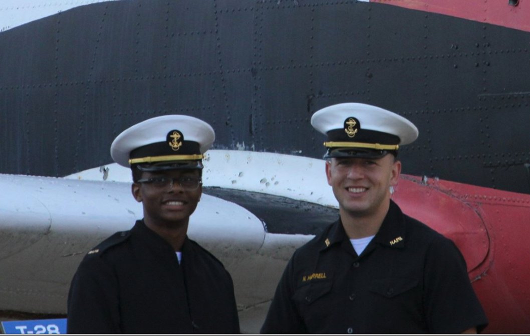 NilesHarrellQB's tweet photo. Working at @NapsFB prepping for @USCGAcademy #Thankful #GOCGABEARS @CoastGuardBears https://t.co/43fIyaC9Vj
