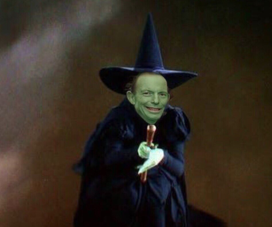 _DanielNicholas's tweet image. Behind the scenes footage of the skyline vote no message in Sydney this morning #VoteYES