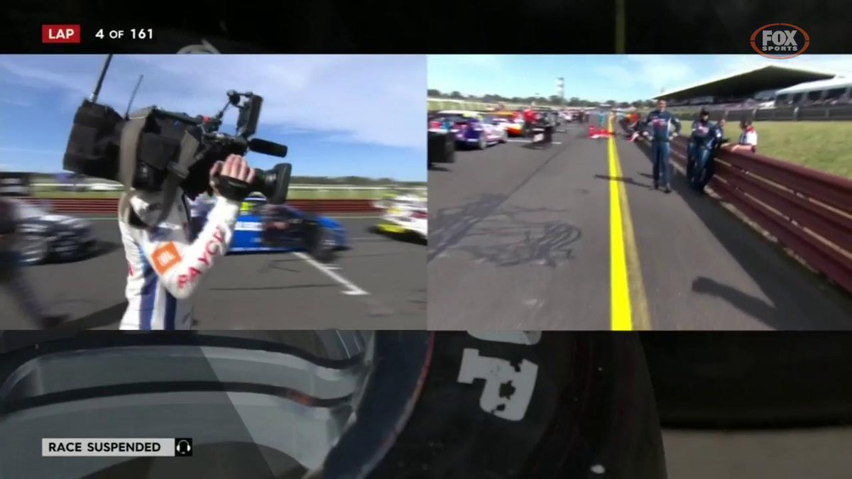 supercars's tweet photo. GT cam 😎

Someone's bored... 😂 @garthtander #VASC https://t.co/Z1aAtlSJAP