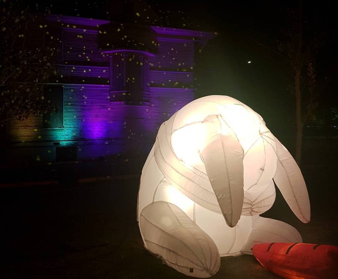 CalgaryHeritage's tweet photo. Did you stop by Enoch Sales house & see it lit up for @Beakerhead ? #yyc #beakernight #Beakerhead2017 #yychistory #yycheritage https://t.co/RXjnh59dY2