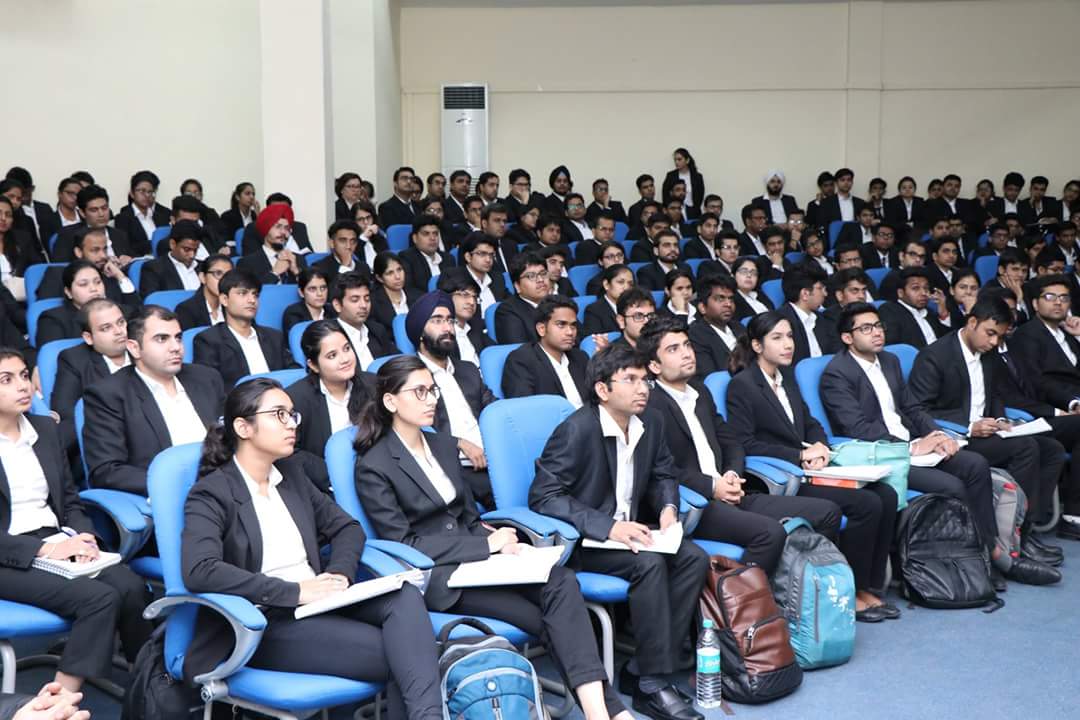 FOREConnect's tweet photo. inFINITy'17, the Finance and IT Conclave by FSM saw leaders of the field give their specialist insight to students
#inFINITy17 #CID #FORE https://t.co/L0iuUE4ocH