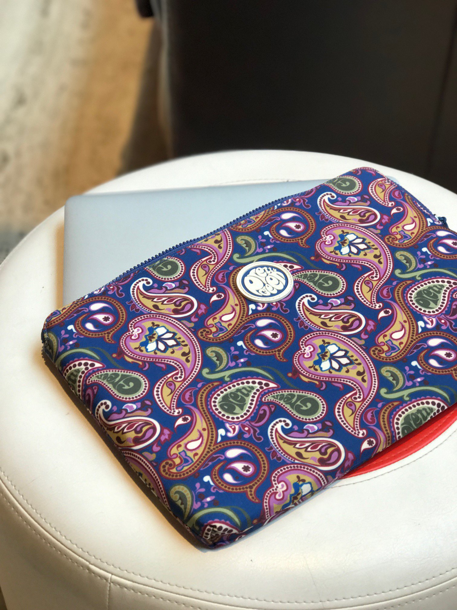 pretty green VINTAGE LAPTOP CASE PAISLEY