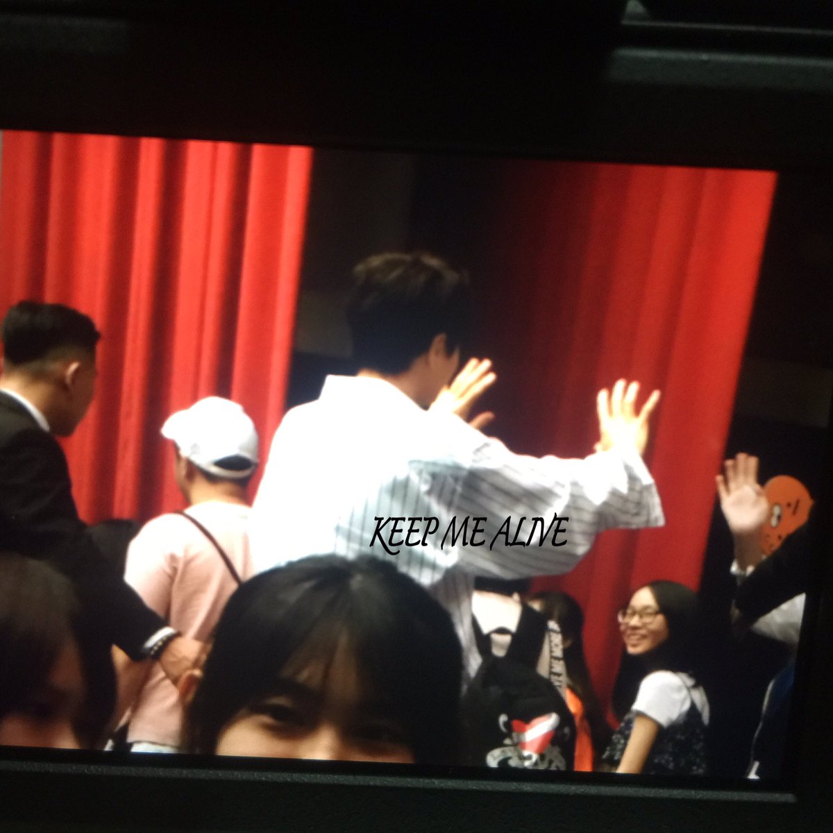keepmealive428's tweet photo. 우리 친절한 명수오빠ㅠ
#인피니트 #엘 #명수 #대만 #팬미팅 https://t.co/4ev4z4yuOj