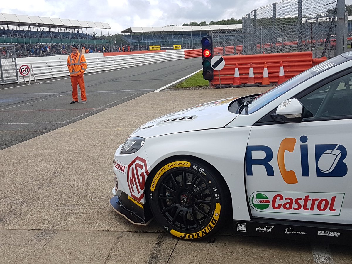 Race one about to get underway at <a href="/SilverstoneUK/">Silverstone</a>