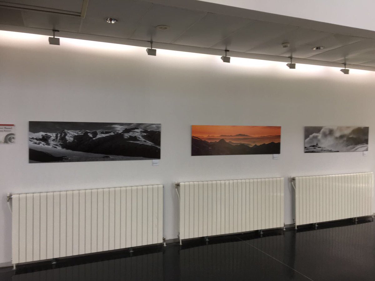 rubio_torres's tweet photo. Todo preparado en el Espacio Cultural de la @CCGranada para la Inauguración de la Exposición de Luis Ordóñez "Ecos del Paisaje" a las 19:00 https://t.co/tsfBecY1fi